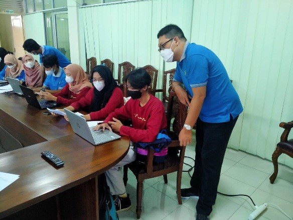 Pelatihan Pengelolaan Web